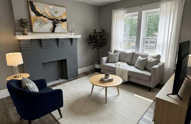 1116 Elmwood photos photos