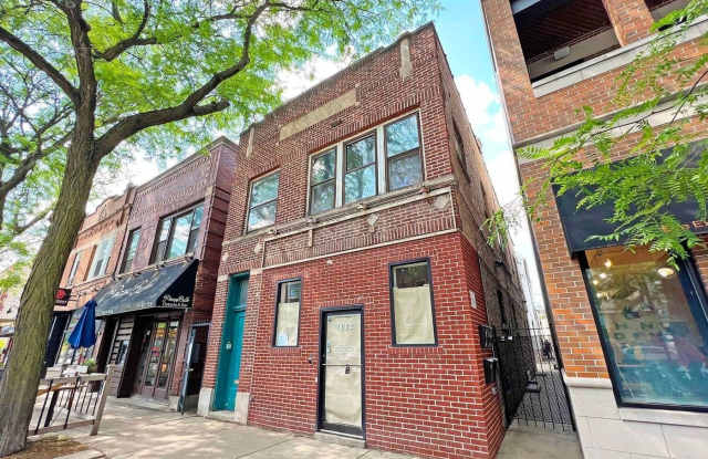 2112 W Roscoe Street Gallery 1