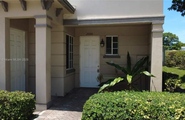 2000 Freeport Ln photos photos