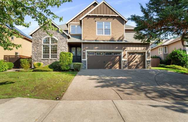 Stunning Large Home with 3 primary bedrooms + Tons of Amenities, Amazing Backyard ! photos photos