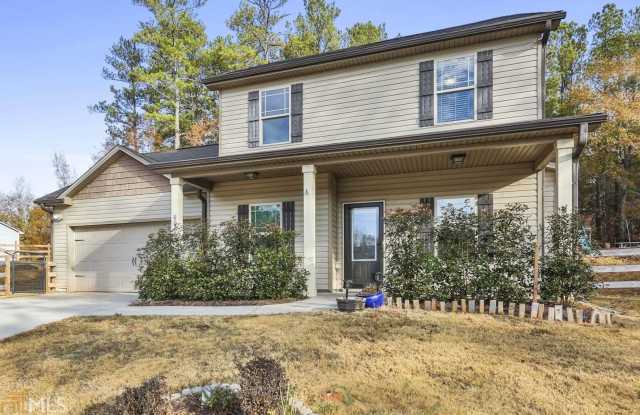 4 Bedroom, 2.5 Bath in Newnan - 60 Fairview Drive, Newnan, GA 30263