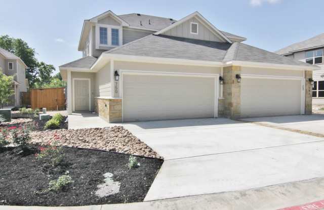 Walk to Faust St Bridge / Fridge, Washer & Dryer Included / Primary on 1st Floor / CISD photos photos
