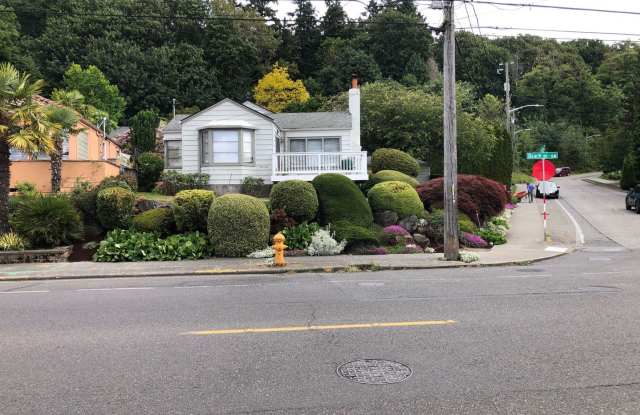 4652 Beach Dr - 4652 Beach Drive Southwest, Seattle, WA 98116