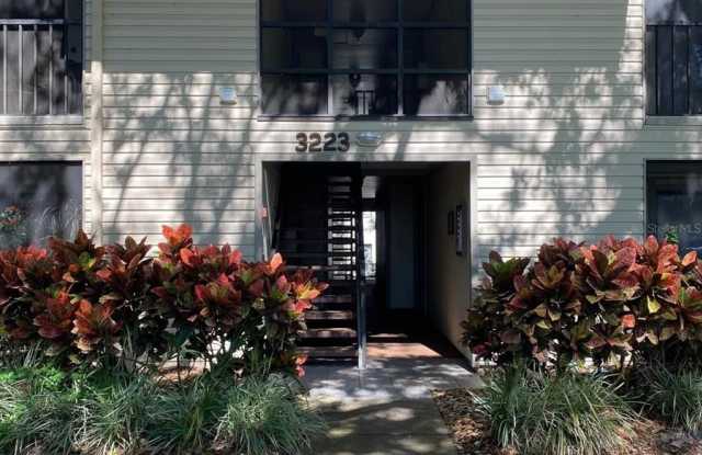 3223 FOX CHASE CIRCLE N - 3223 Fox Chase Circle, Palm Harbor, FL 34683