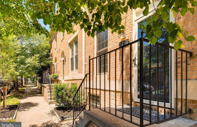 1217 S LINWOOD AVENUE Gallery 3