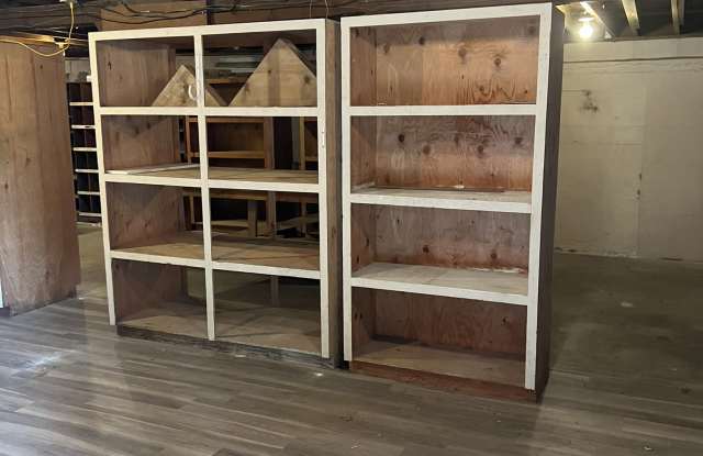 4138 South 43rd Street - Shop Gallery 4