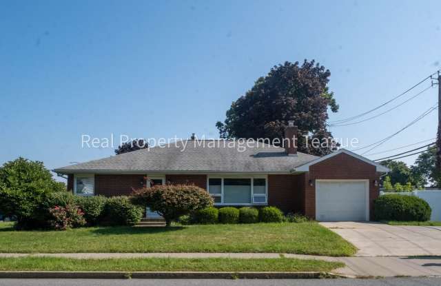 Charming Ranch House in Albany - 417 Whitehall Road, Albany, NY 12208