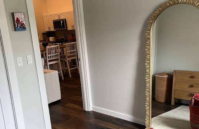 16 Main Street - C Gallery 4