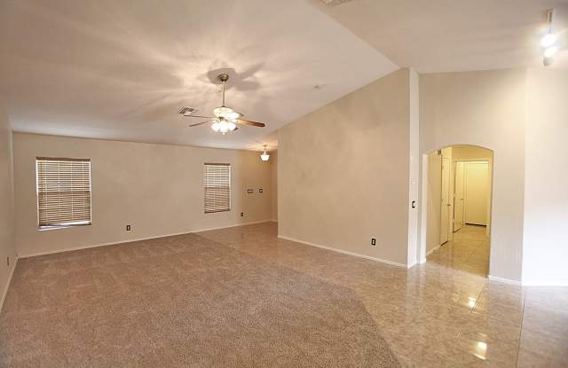 17849 W Ventura St Gallery 4