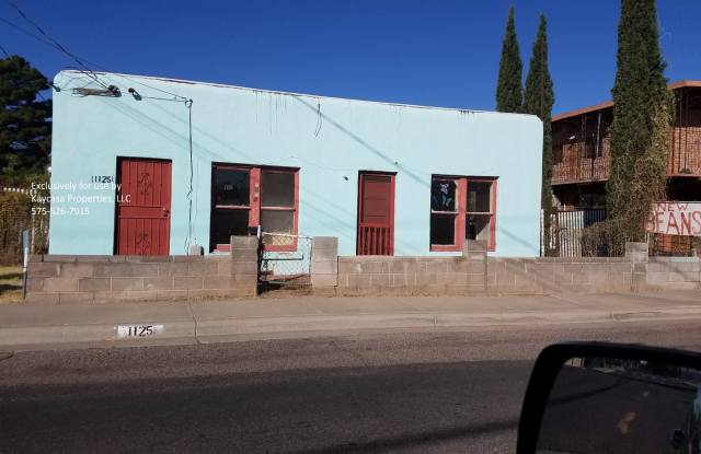 2 bedroom, 1 bath house near downtown Gallery 1