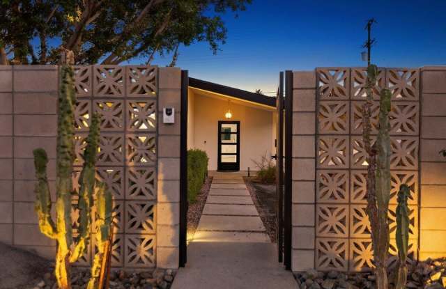 565 W Yorba Road photos photos
