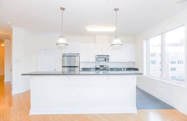 Edgewater Harbor Residential Gallery 4