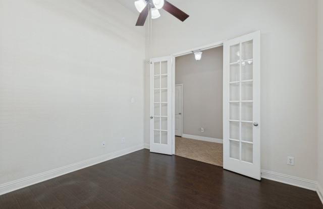 594 Louder Way Gallery 3