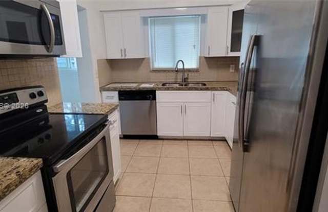 15110 NE 9th Ct # 15110, North Miami Beach, FL 33162 Gallery 1