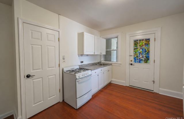 364 Ashford Avenue Gallery 1