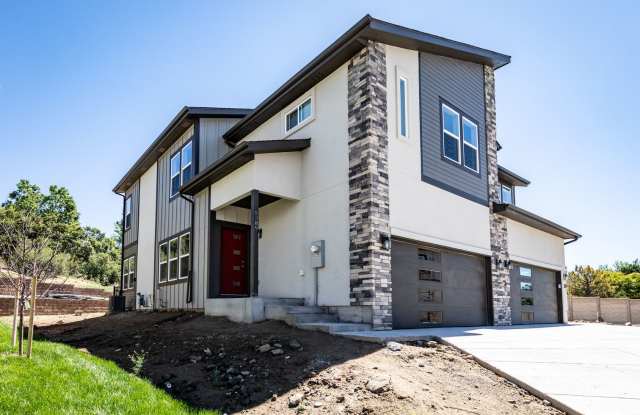 Stunning Like New 3 Bedroom Townhome photos photos