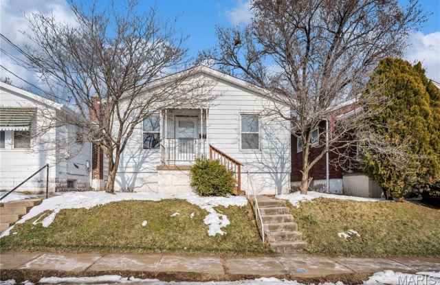 3915 Schiller Place photos photos