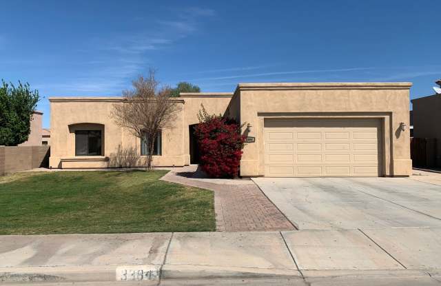 4 BEDROOM POOL HOME IN PICACHO! Gallery 1