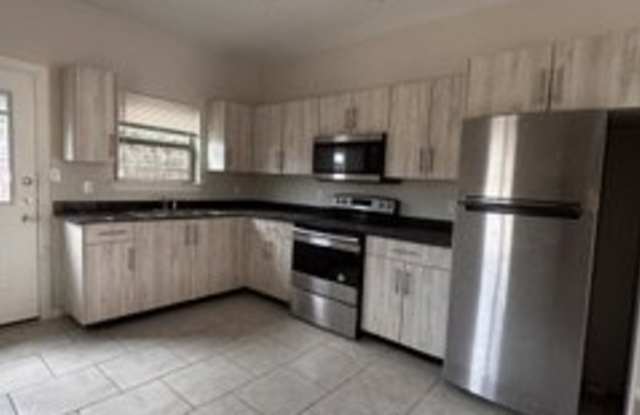 2005 Garden Ridge Drive - 3 Gallery 3