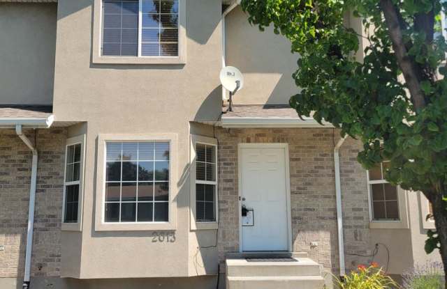 Huge Townhome in coveted East Cottonwood Heights! photos photos