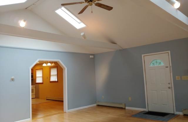 318 BROWN TRL Gallery 4