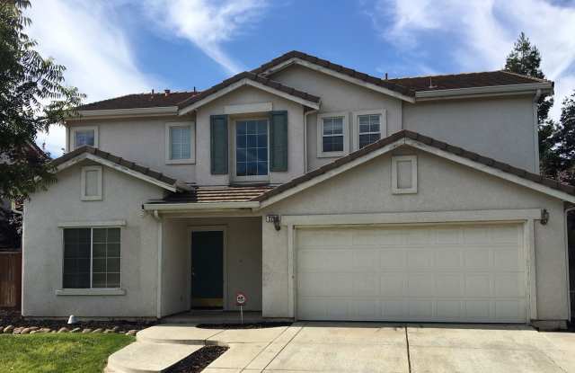 WONDERFUL 4 BEDROOM HOME IN GREAT BRENTWOOD NEIGHBORHOOD! photos photos