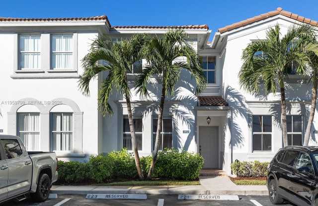 3952 SW 157th Ave photos photos