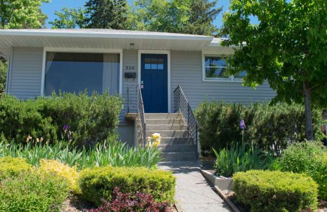 4 Bed, 2 bath on Military Hill! photos photos