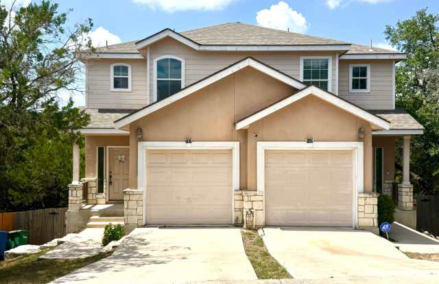 Updated 3-Bedroom Duplex Near UTSA, La Cantera & Six Flags! photos photos