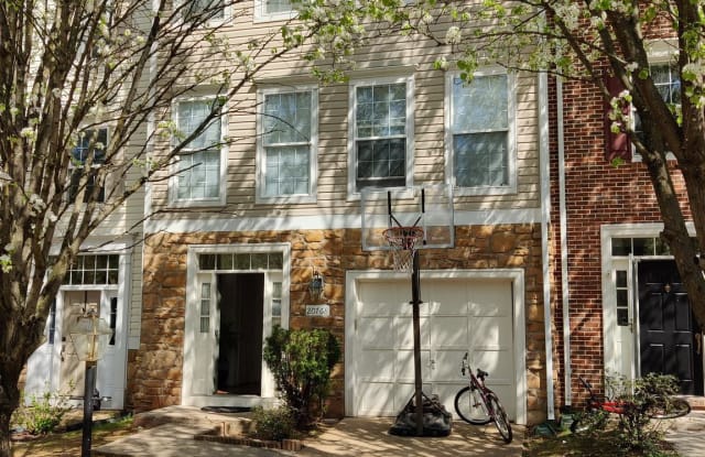 20768 BRIDALVEIL FALLS TERRACE - 20768 Bridalveil Falls Terrace, Lowes Island, VA 20165