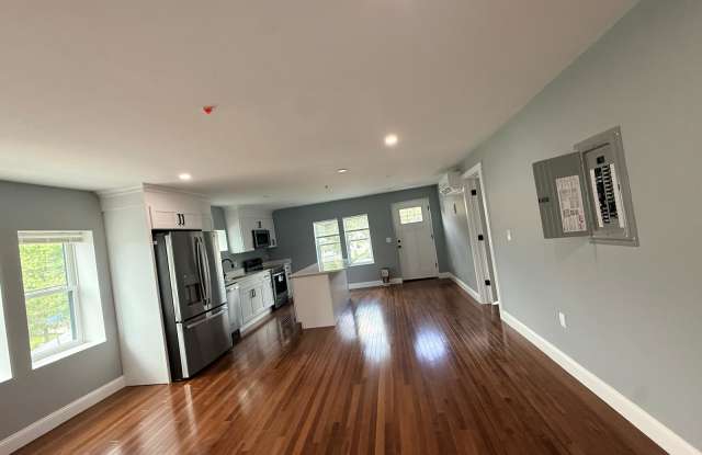 4 Neponset Street - 7 Gallery 1