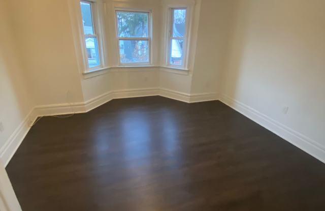 166 N 12th Unit 3 Gallery 2