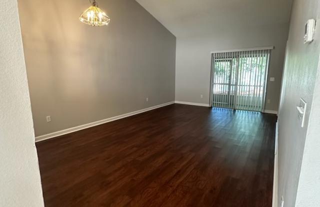 2147 Cypress Bay Blvd Gallery 3