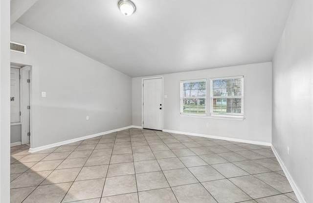 312 LYNNETTE Drive Gallery 2