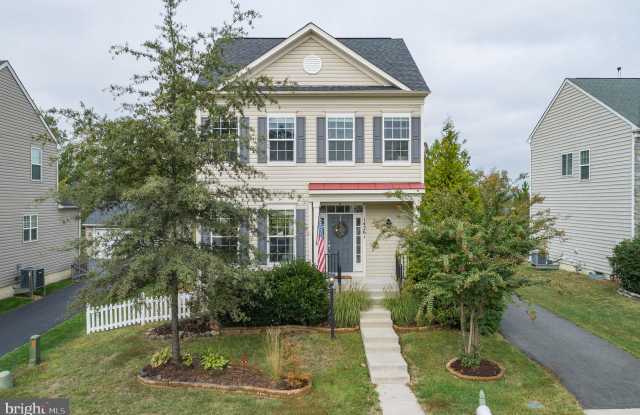 14261 LADDERBACKED DRIVE - 14261 Ladderbacked Drive, Linton Hall, VA 20155