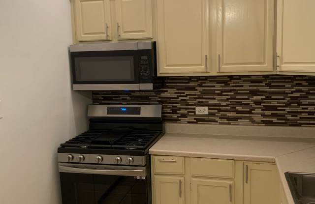 1523 E 68th St photos photos