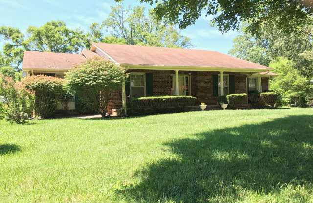 333 E 14th St - 333 East 14th Street, Cookeville, TN 38501