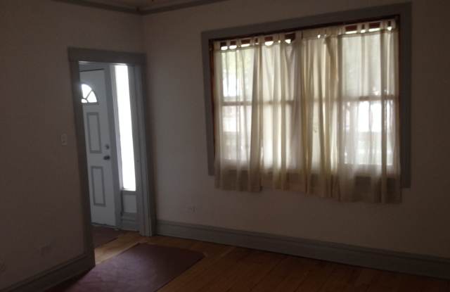 5414 South Neenah Avenue Gallery 3