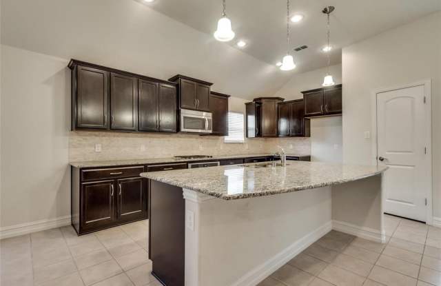 601 Elm Creek Drive - 601 Elm Creek Drive, Lewisville, TX 75056