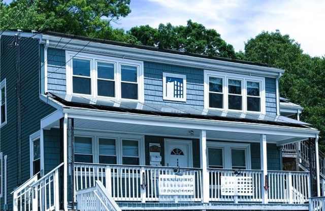968 Elm Street photos photos