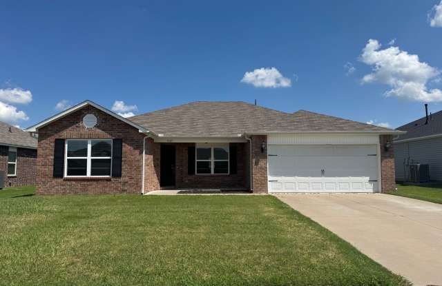 4 bedroom 2 bath - Great location photos photos