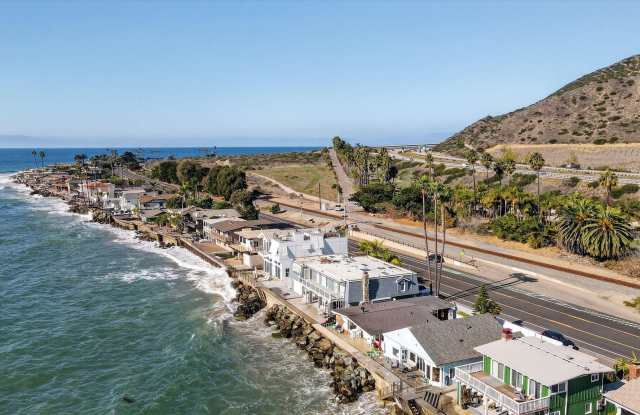 3884 Pacific Coast Highway Gallery 2