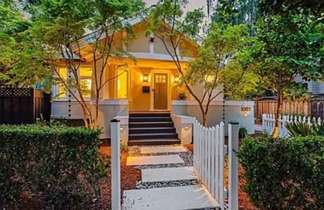 Timeless Craftsman Reimagined with Modern Luxury, Exceptional 3 Bedroom, 3 Bathroom Fully Remodeled photos photos
