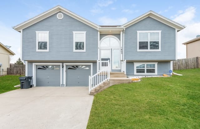 1403 South Huntington Drive - 1403 South Huntington Drive, Greenwood, MO 64034