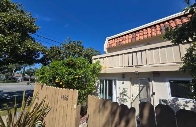 4836 El Poco Common photos photos 4836 El Poco Common photos photos