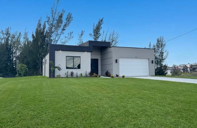 4322 Kismet Parkway West - 1 Gallery 2