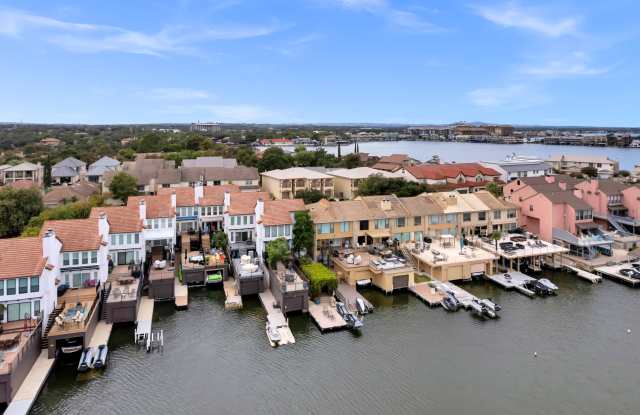 415 Horseshoe Bay North Boulevard - 1 photos photos
