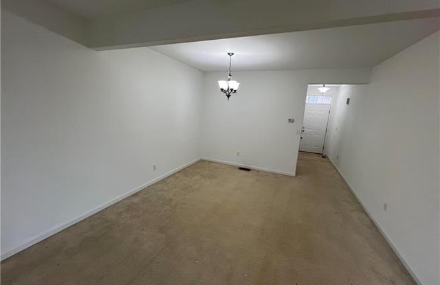 318 Milkweed Drive Gallery 3