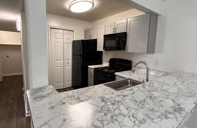 1149 Fords Pointe Circle Gallery 3