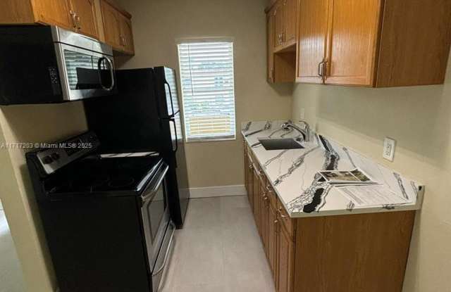 2301 Northeast 6th Avenue photos photos